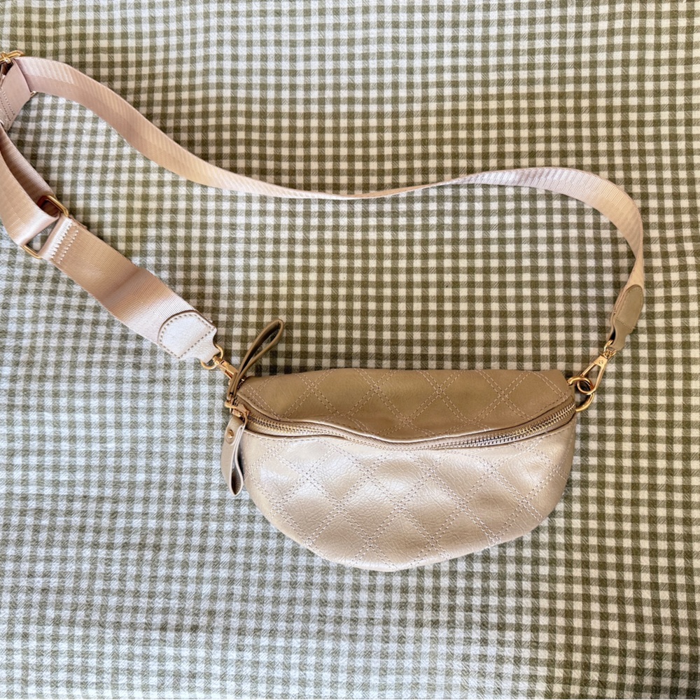 Urban Expressions Cream Quilted Crossbody Bag